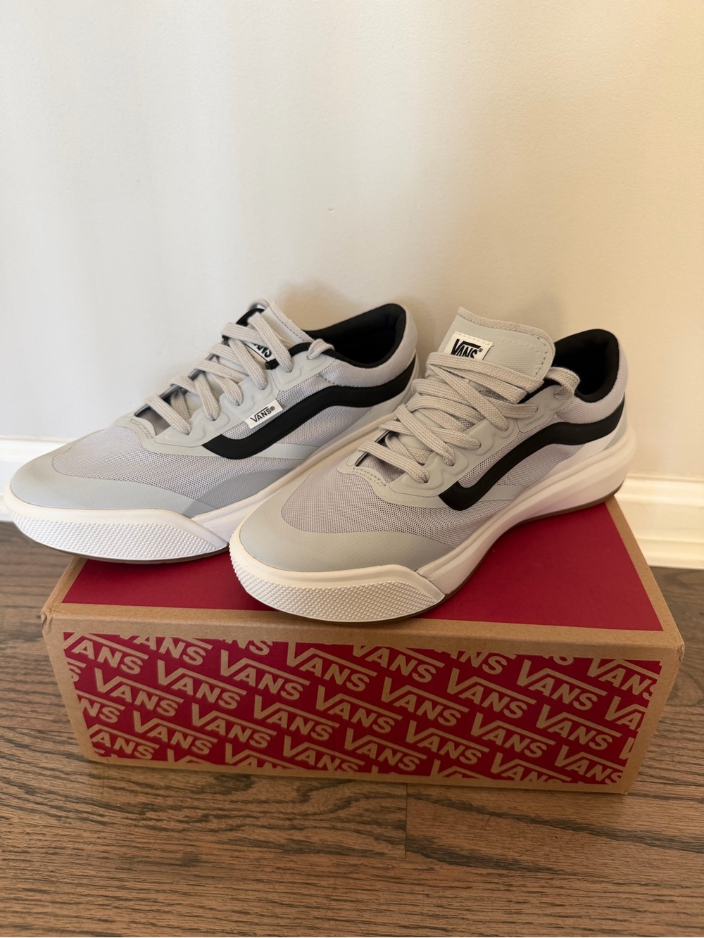Vans MTE UltraRange 2.0 RW Frost Gray Sneakers Women’s 8.5 NIB
